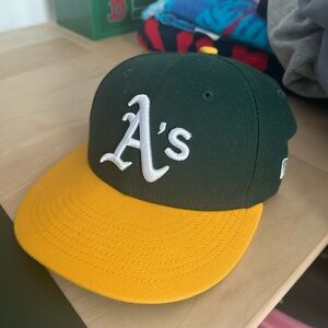 Oakland Athletics New Era On-Field 59FIFTY Fitted Baseball MLB Hat (7 1/4)